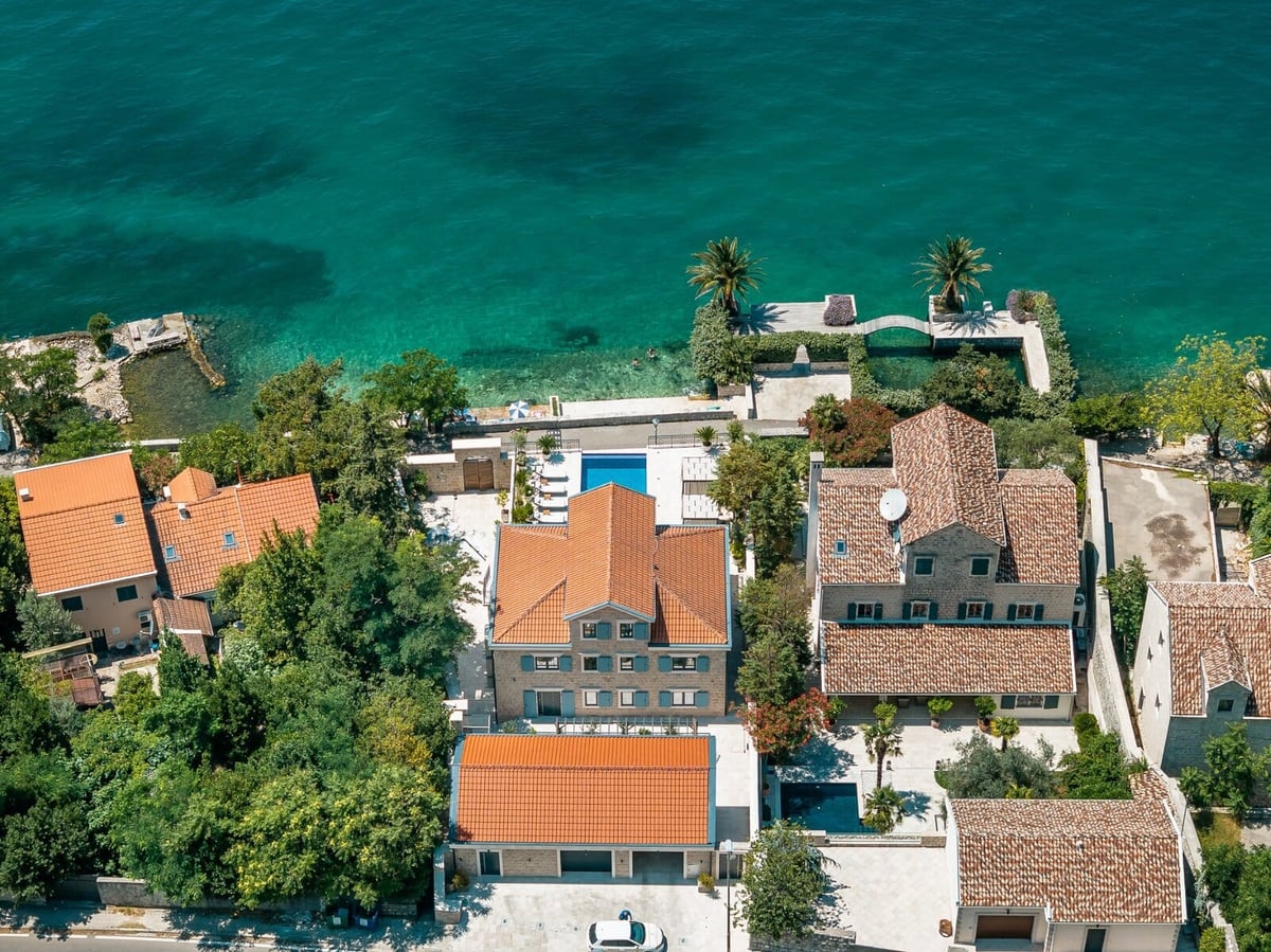 Каменная вилла на берегу моря Ljuta, Котор, Люта