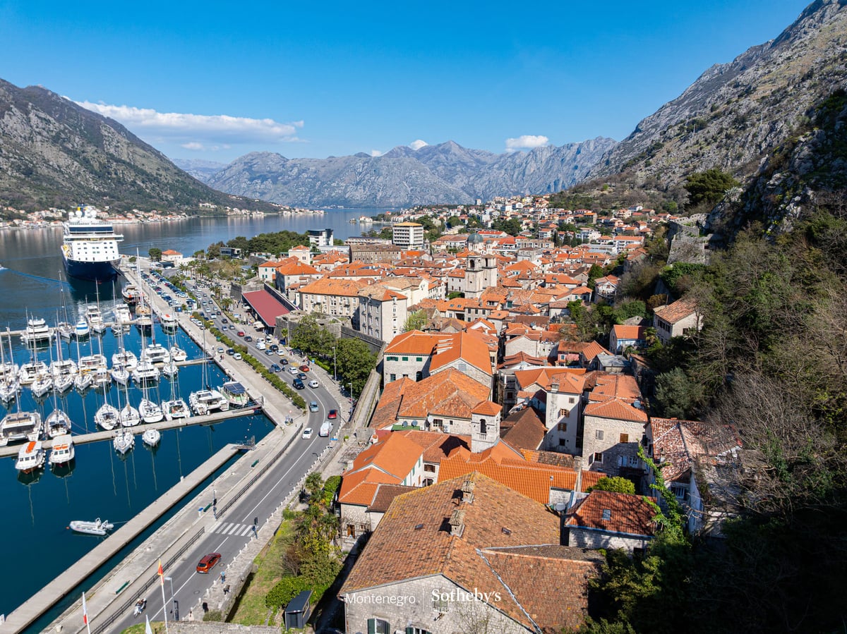 Kotor Eski Şehir Deniz Manzaralı Dubleks, Kotor, Eski Şehir