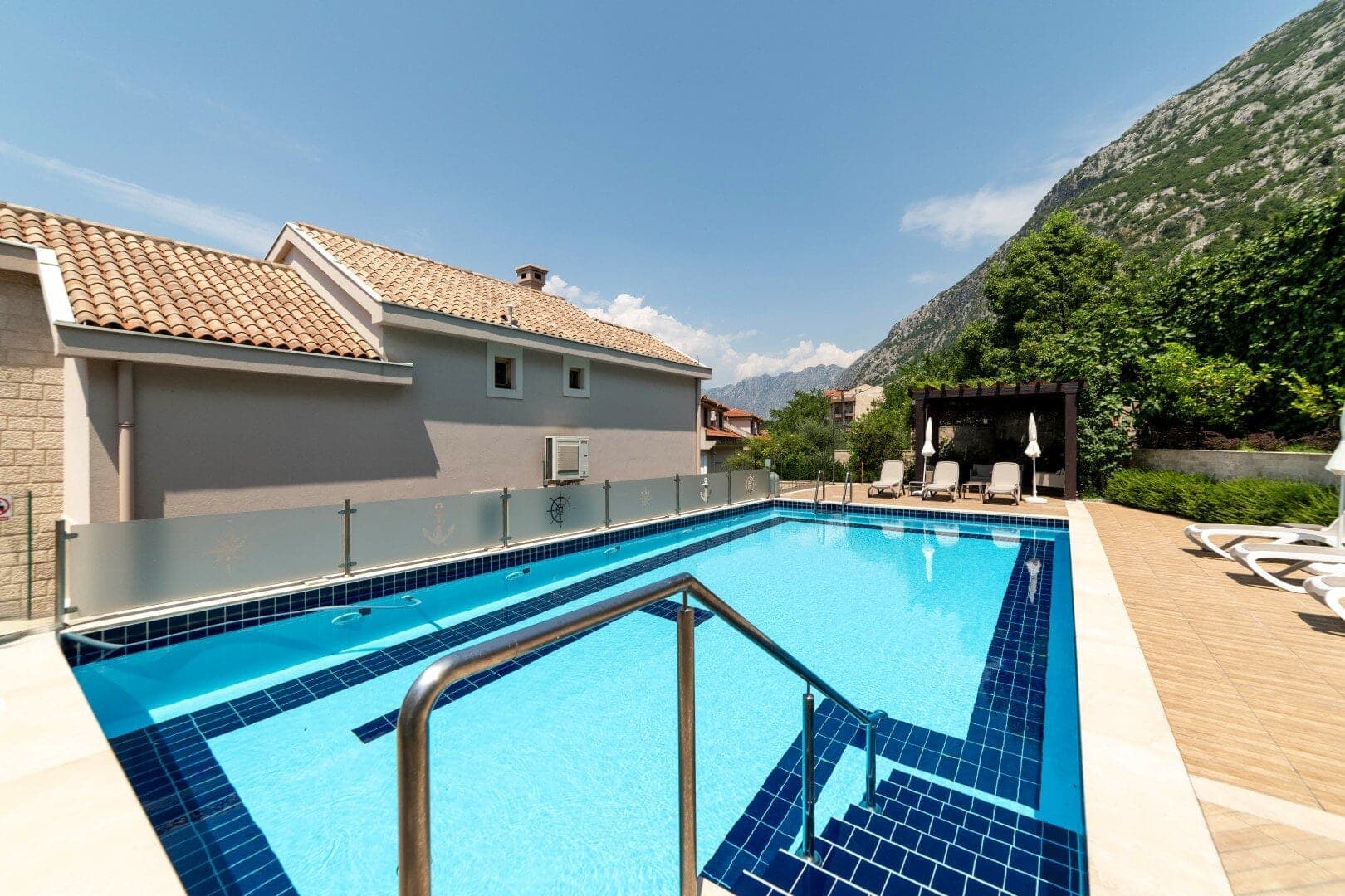 Villa Nautilus, Kotor, Dobrota — photo 6 of 34