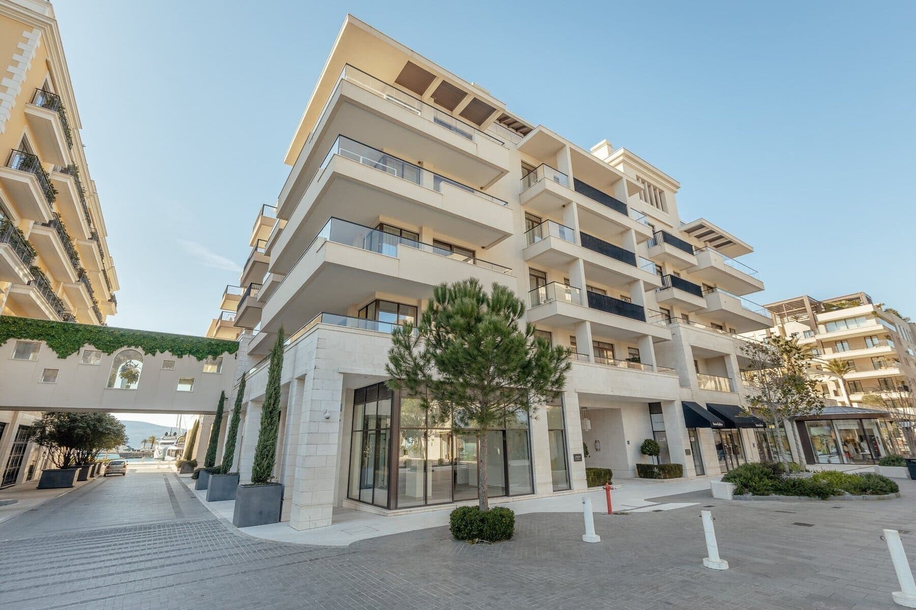 Namješten stan s jednom spavaćom sobom u zgradi Aqua, Tivat, Porto Montenegro — fotografija 1 od 13