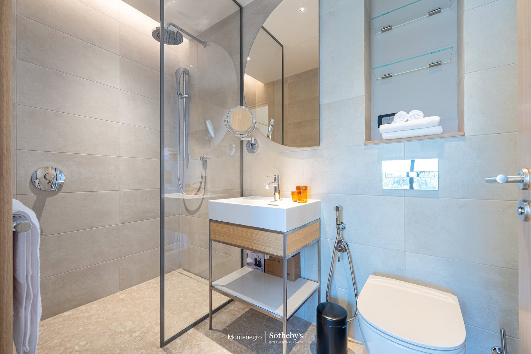 Dupleks penthaus Alba, Boka Place, Tivat, Porto Montenegro — fotografija 17 od 20