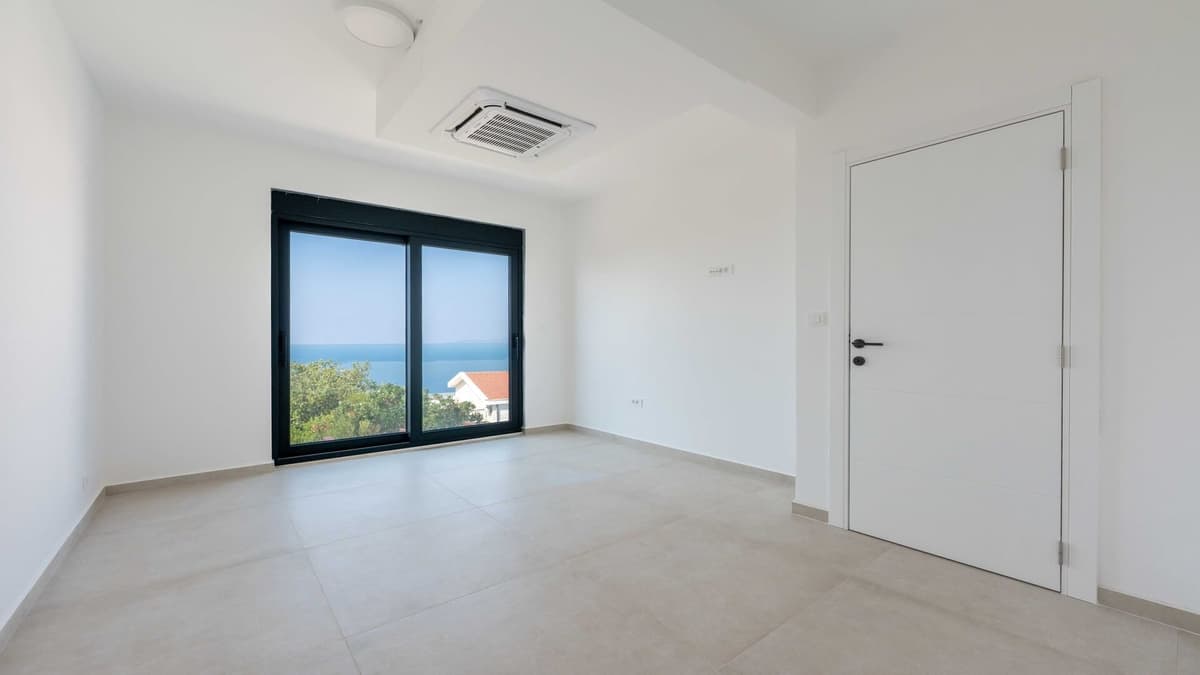 Tudorovici Three-bedroom villa with swimming pool, Budva, Tudorovici — photo 7 of 17