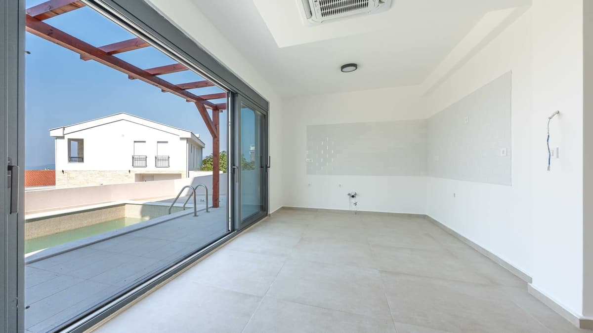 Tudorovici Three-bedroom villa with swimming pool, Budva, Tudorovici — photo 3 of 17