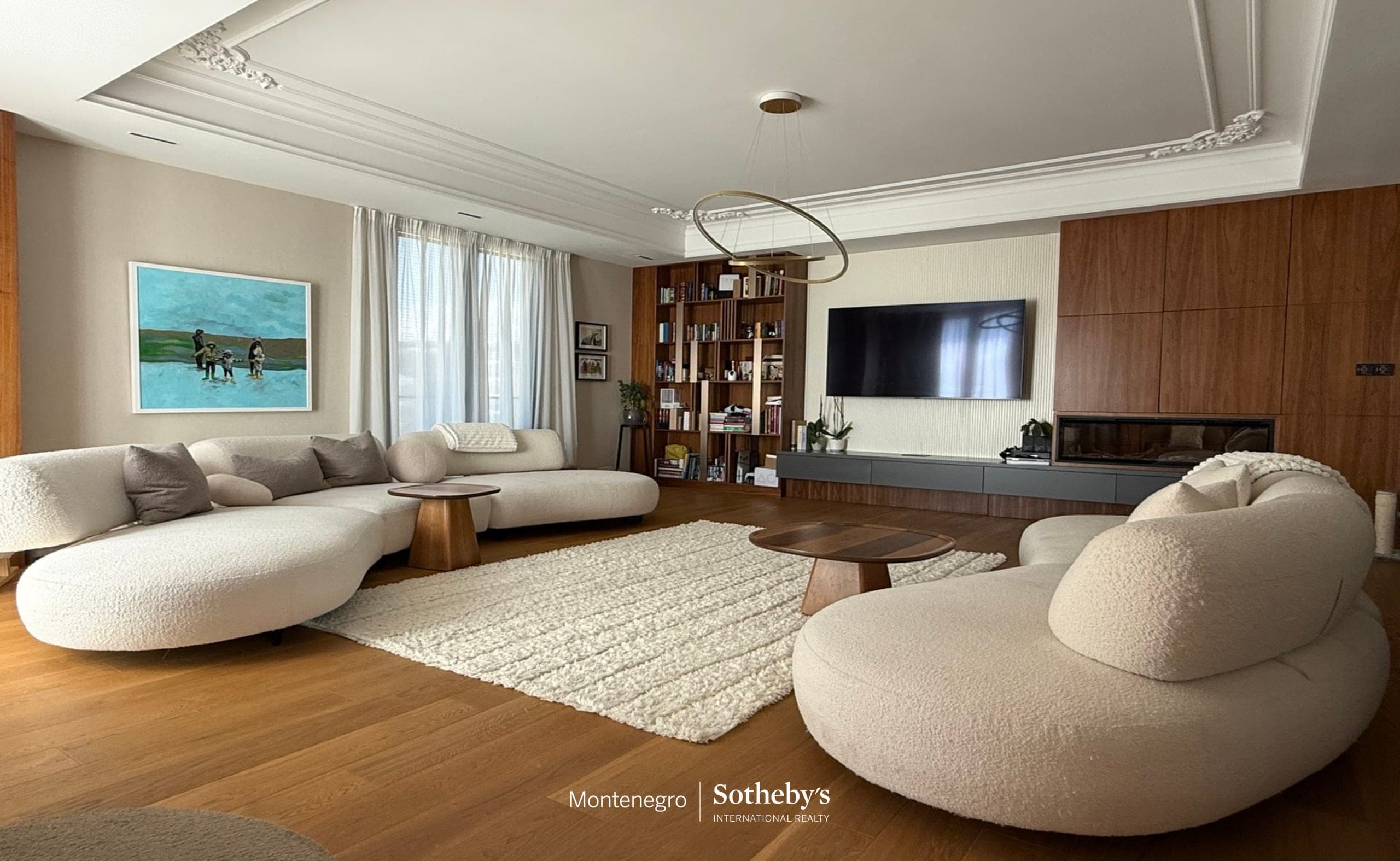 Luxury Three-bedroom Apartment Oaza building, Podgorica, Sheikh Zayed Street — photo 1 of 12