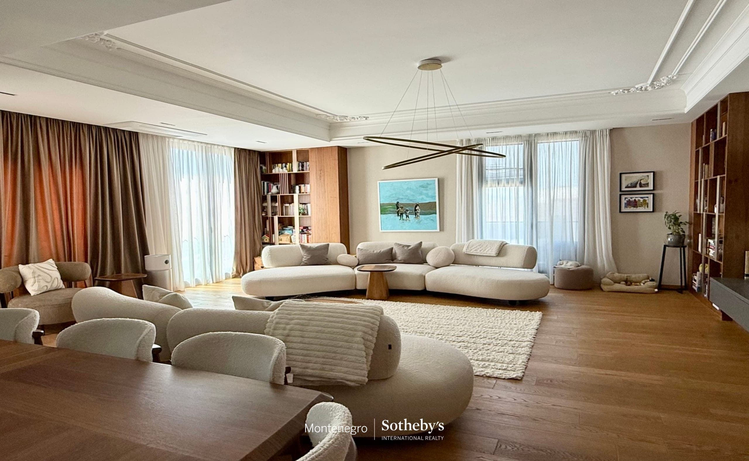 Luxury Three-bedroom Apartment Oaza building, Podgorica, Sheikh Zayed Street — photo 2 of 12