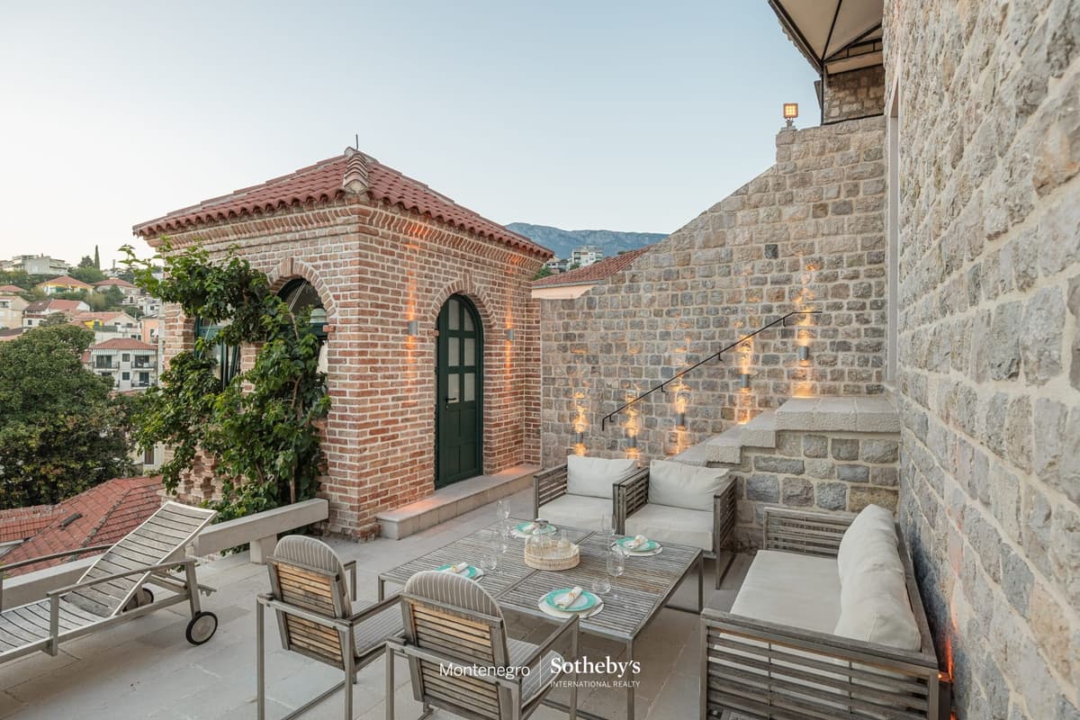 Signature Historical Stone Villa, هرسك نوفي، المدينة القديمة — صورة 13 من 36