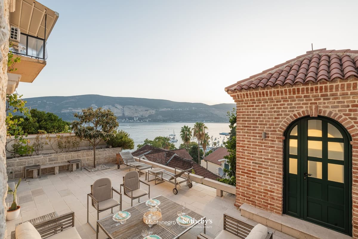 Signature Historical Stone Villa, هرسك نوفي، المدينة القديمة — صورة 10 من 36
