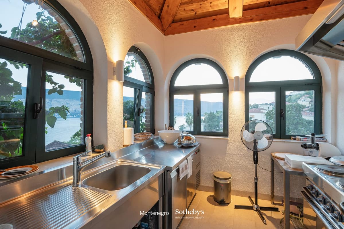 Signature Historical Stone Villa, هرسك نوفي، المدينة القديمة — صورة 36 من 36