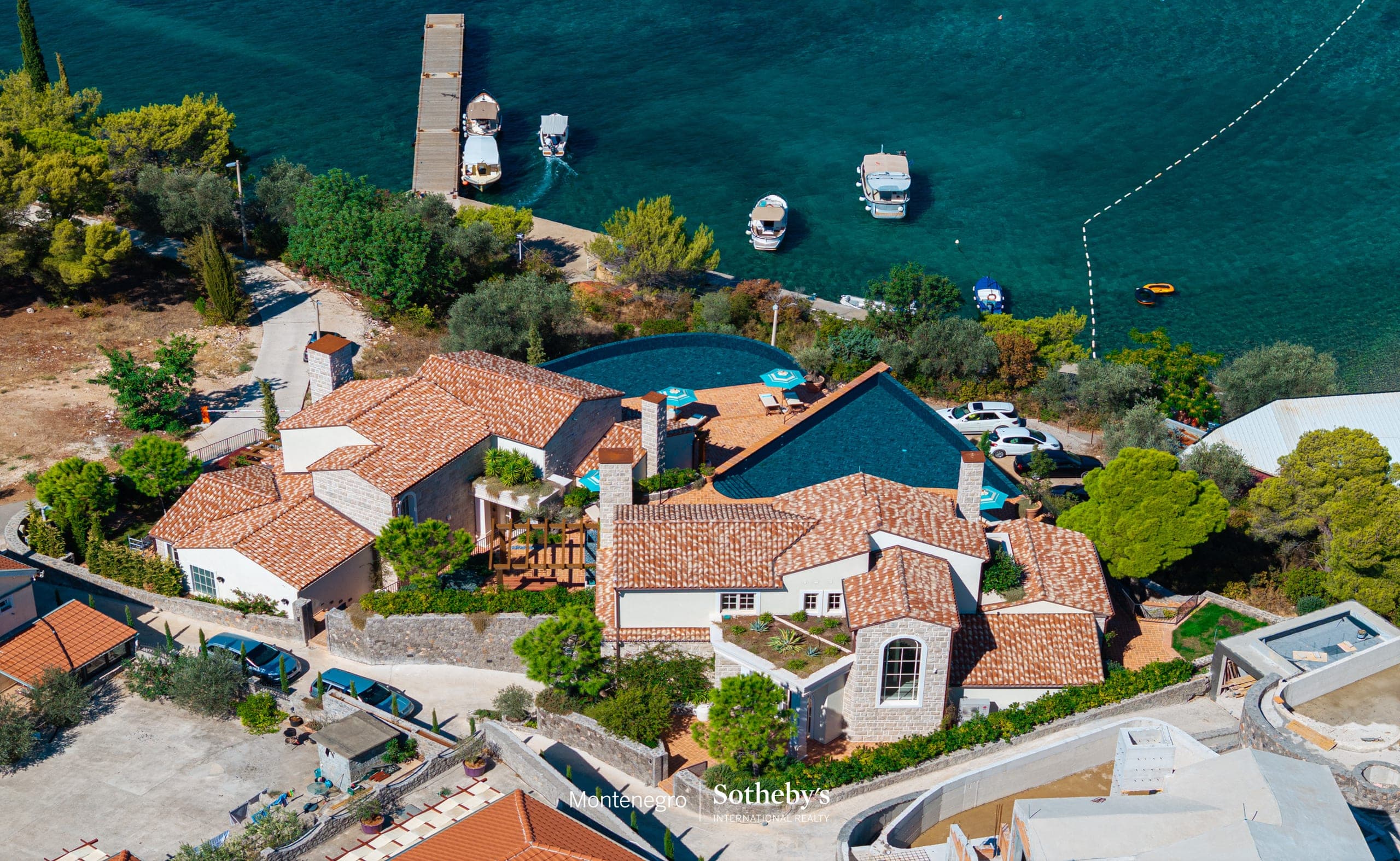Luxurious Waterfront Villa with Swimming Pool, Herceg novi, Zanjice — photo 27 of 27