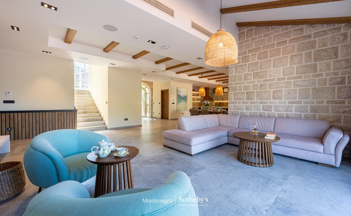 Luxurious Waterfront Villa with Swimming Pool, Herceg novi, Zanjice — photo 12 of 27