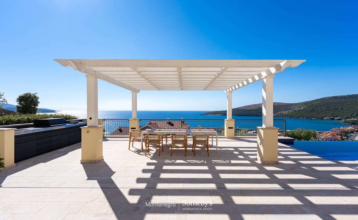 فيلا فاخرة بأربع غرف نوم في Marina Village, تيفات، خليج لوستيكا — صورة 23 من 34