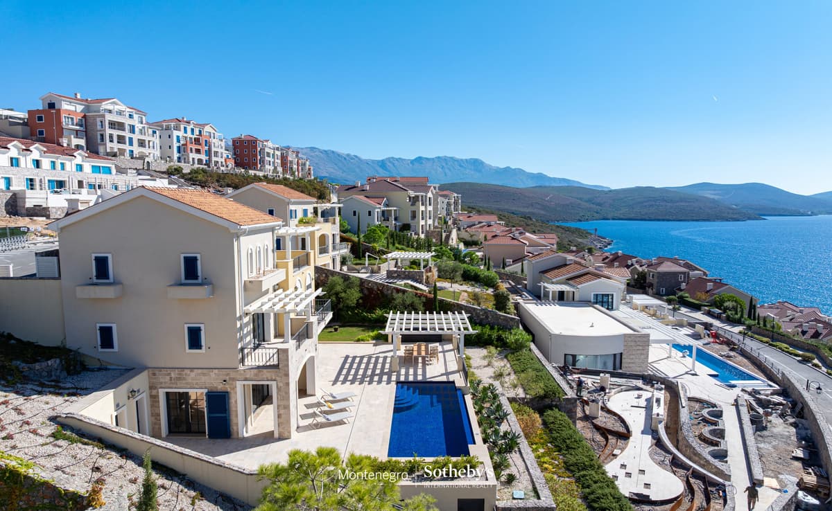 فيلا فاخرة بأربع غرف نوم في Marina Village, تيفات، خليج لوستيكا — صورة 34 من 34