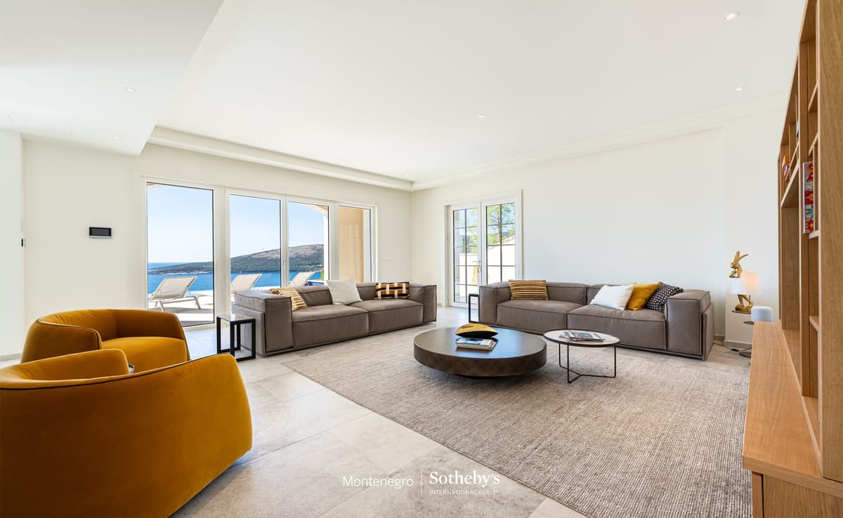 فيلا فاخرة بأربع غرف نوم في Marina Village, تيفات، خليج لوستيكا — صورة 2 من 34