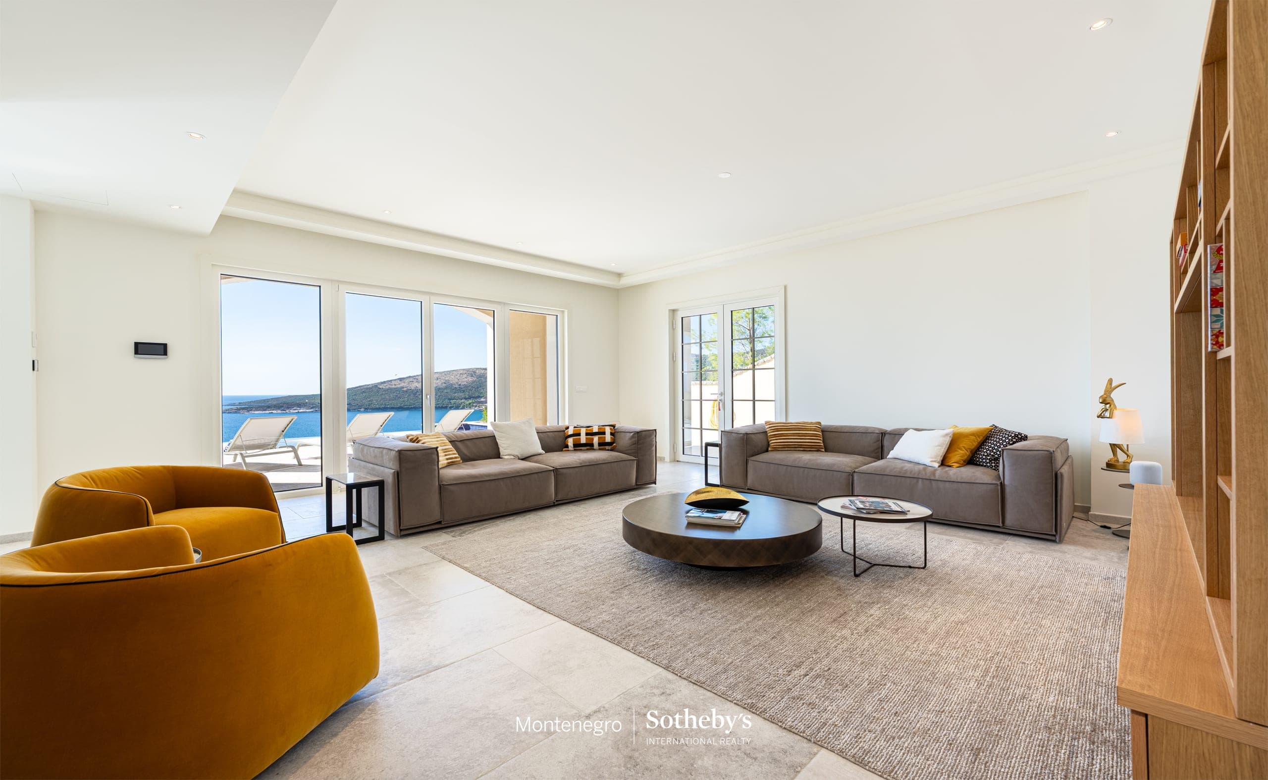 فيلا فاخرة بأربع غرف نوم في Marina Village, تيفات، خليج لوستيكا — صورة 2 من 34