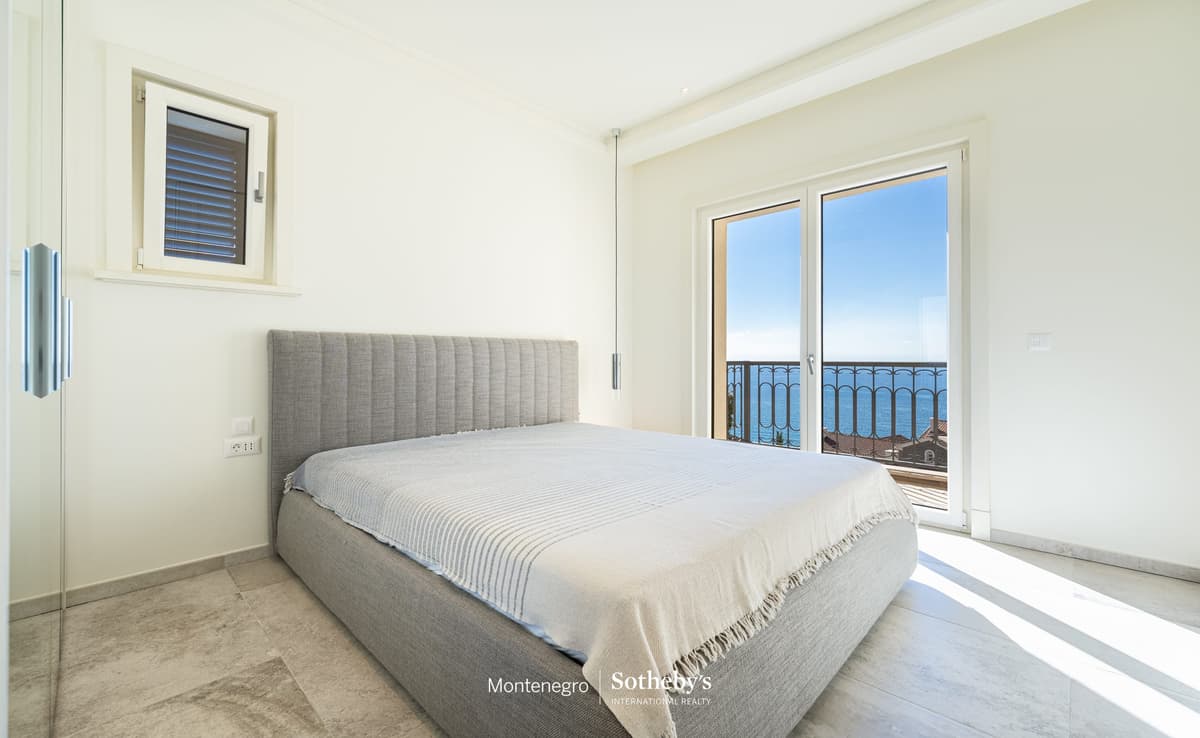 فيلا فاخرة بأربع غرف نوم في Marina Village, تيفات، خليج لوستيكا — صورة 15 من 34
