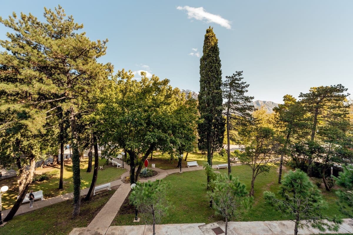 Современная 1bdr квартира Royal Gardens, Будва, Королевские сады — фото 15 из 15