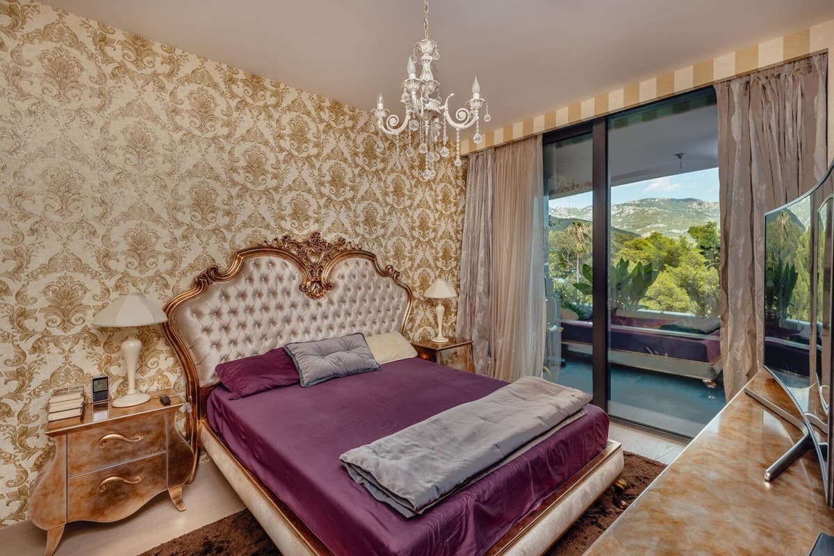Royal Gardens'ta 2 Yatak Odalı Lüks Daire, Budva, Kraliyet Bahçeleri — 13 fotoğraftan 7.