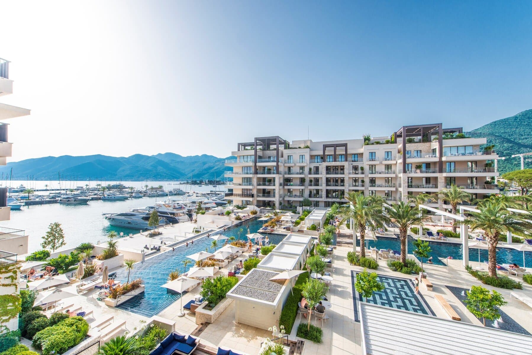 Апартаменты с обслуживанием 1bdr Aqua, Тиват, Порто Черногория — фото 1 из 15