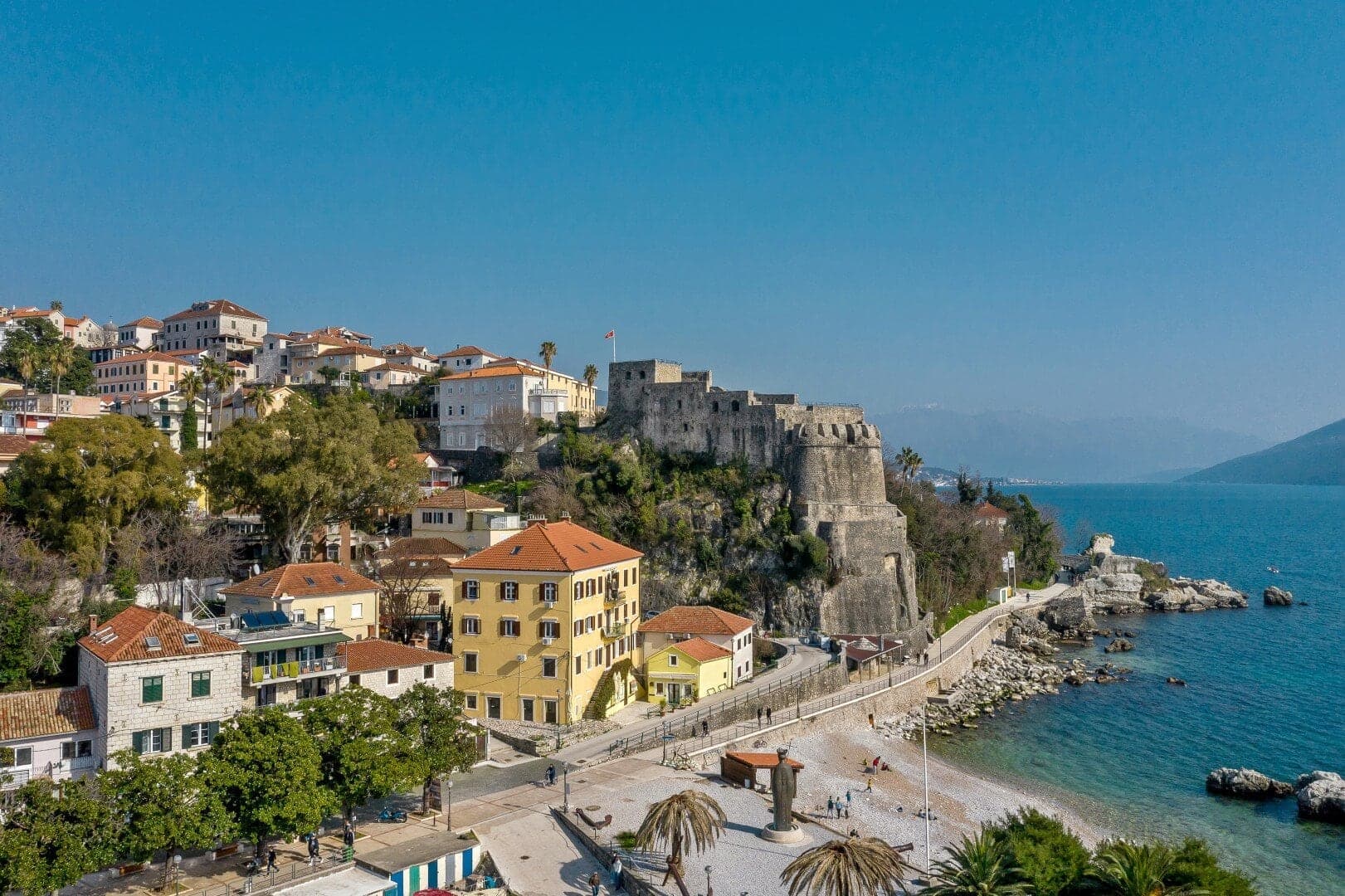 Апартаменты Skver 2bdr, Герцег Нови, Сквер — фото 2 из 20