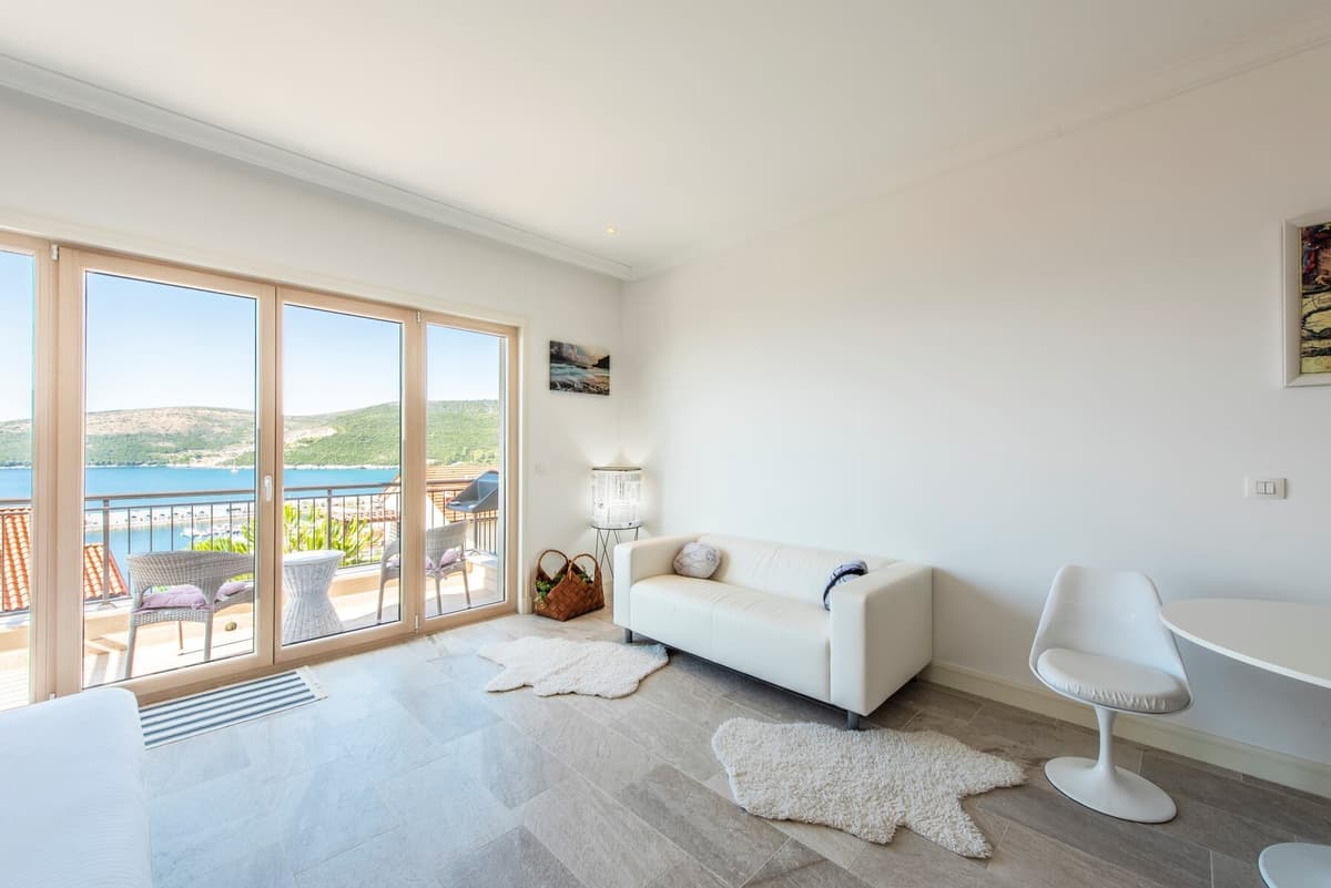 Lustica Körfezi'nde Büyüleyici Stüdyo Daire, Tivat, Lustica Bay — 19 fotoğraftan 4.