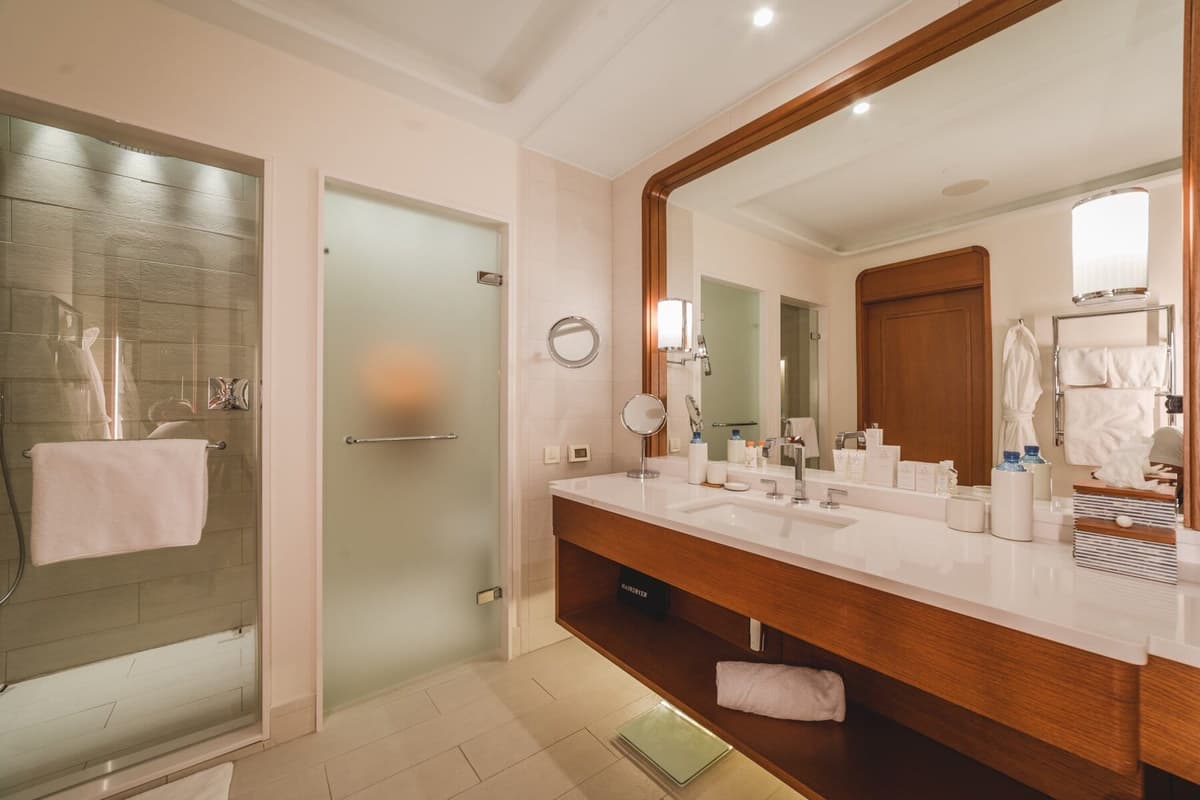 Luksuzan studio apartman u hotelu Regent, Tivat, Porto Montenegro — fotografija 14 od 15