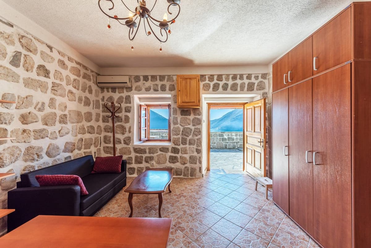 Perast İki Yatak Odalı Daire, Kotor, Perast — 19 fotoğraftan 5.