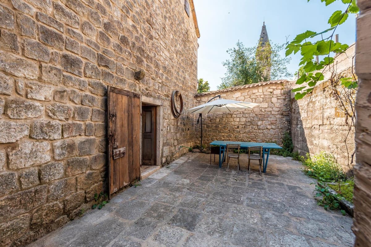 Otantik Denize Sıfır Taş Ev Perast, Kotor, Perast — 34 fotoğraftan 7.