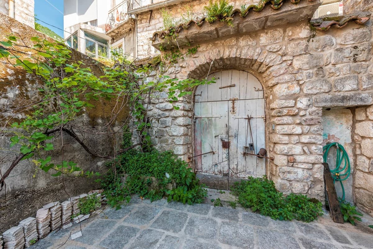 Otantik Denize Sıfır Taş Ev Perast, Kotor, Perast — 34 fotoğraftan 9.
