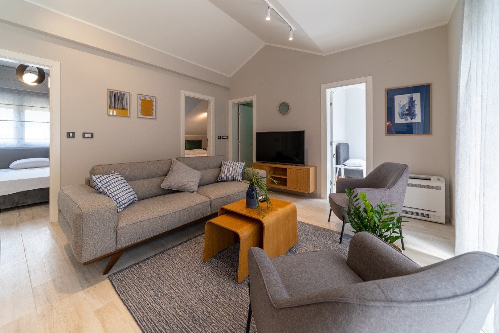 Donja Lastva 3bdr Wohnung, Tivat, Donja Lastva — Foto 1 von 8