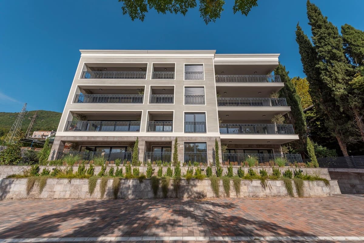 Апартаменты Kumbor 2bdr, Герцег Нови, Кумбор — фото 1 из 17