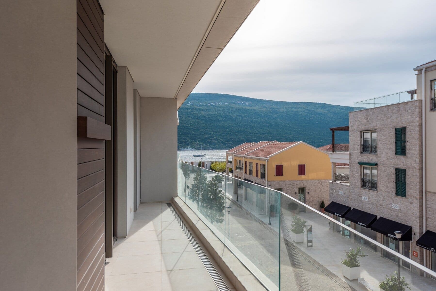 Portonovi 3bdr Waterfront Daire, Herceg Novi, Portonovi — 23 fotoğraftan 23.