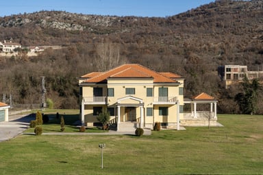 Riverside Family Villa, Podgorica, Velje Brdo