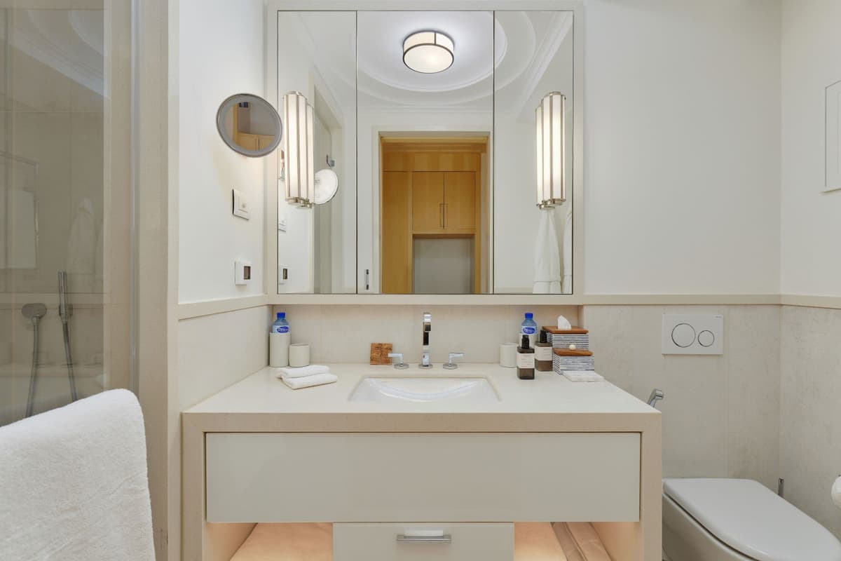 Aqua 3 yatak odalı Deniz Manzaralı Daire, Tivat, Porto Montenegro — 15 fotoğraftan 10.
