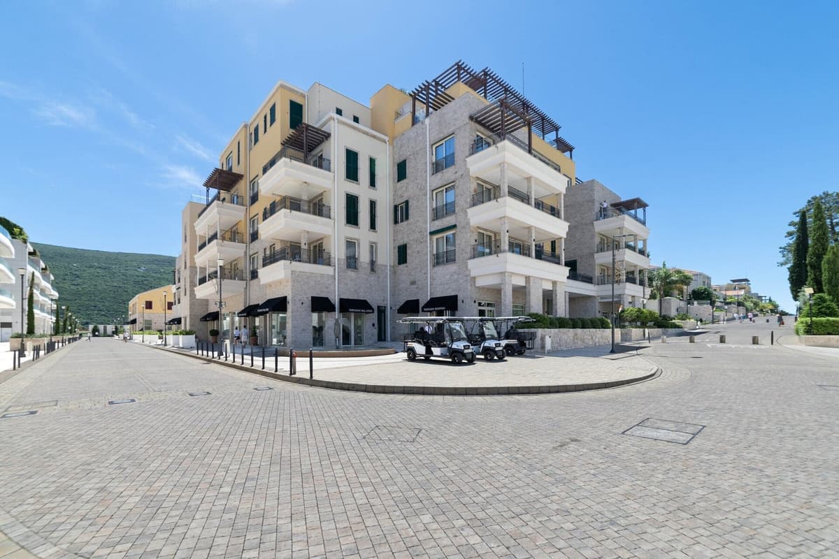 Portonovi 1 yatak odalı Mobilyalı Daire, Herceg Novi, Portonovi — 17 fotoğraftan 1.
