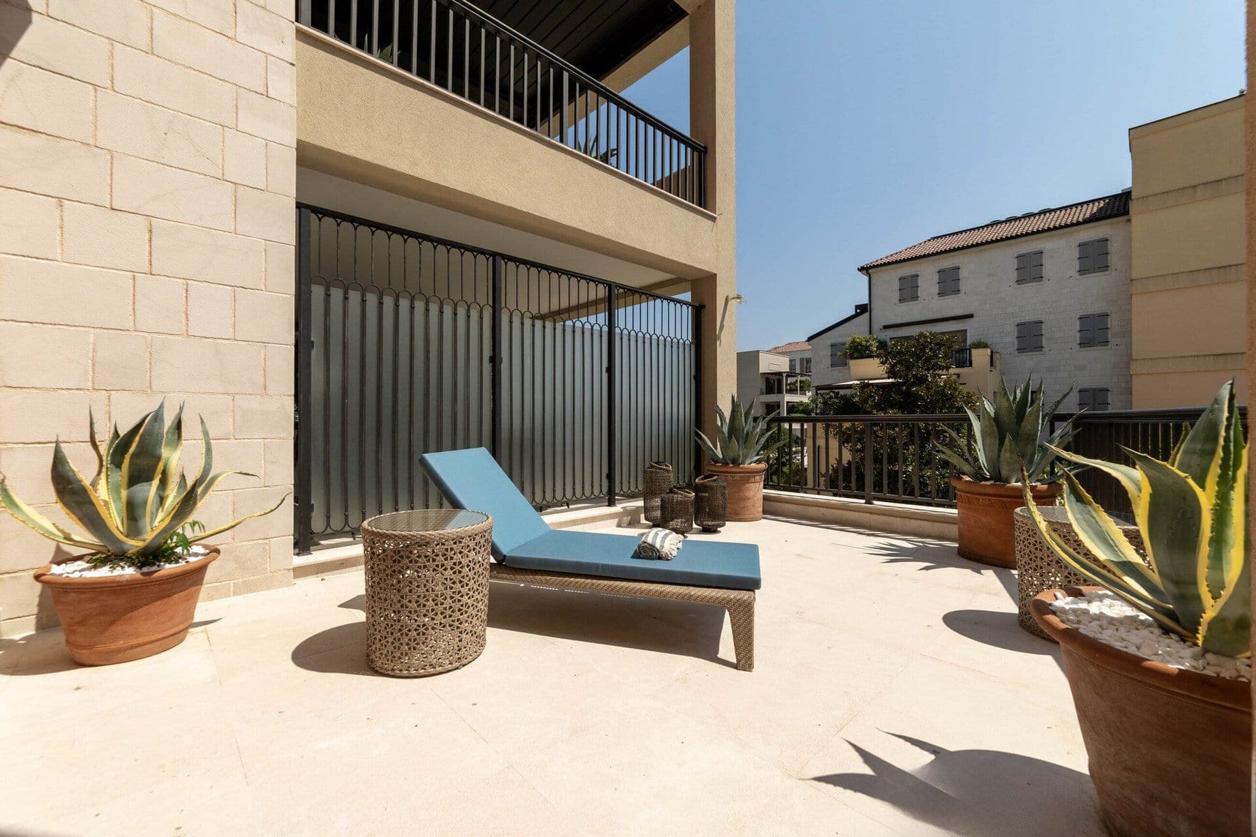 Дизайнерские апартаменты 3bdr Apartment Teuta, Тиват, Порто Черногория — фото 3 из 27