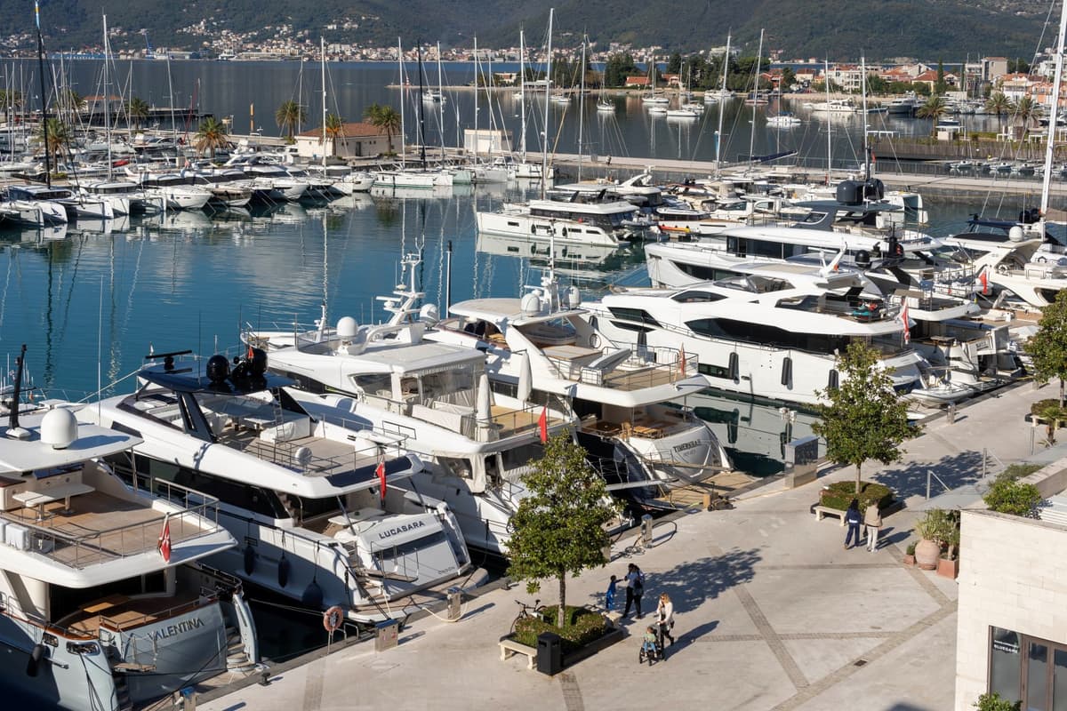 Апартаменты с 3 спальнями Waterfront Aqua, Тиват, Порто Черногория — фото 19 из 20