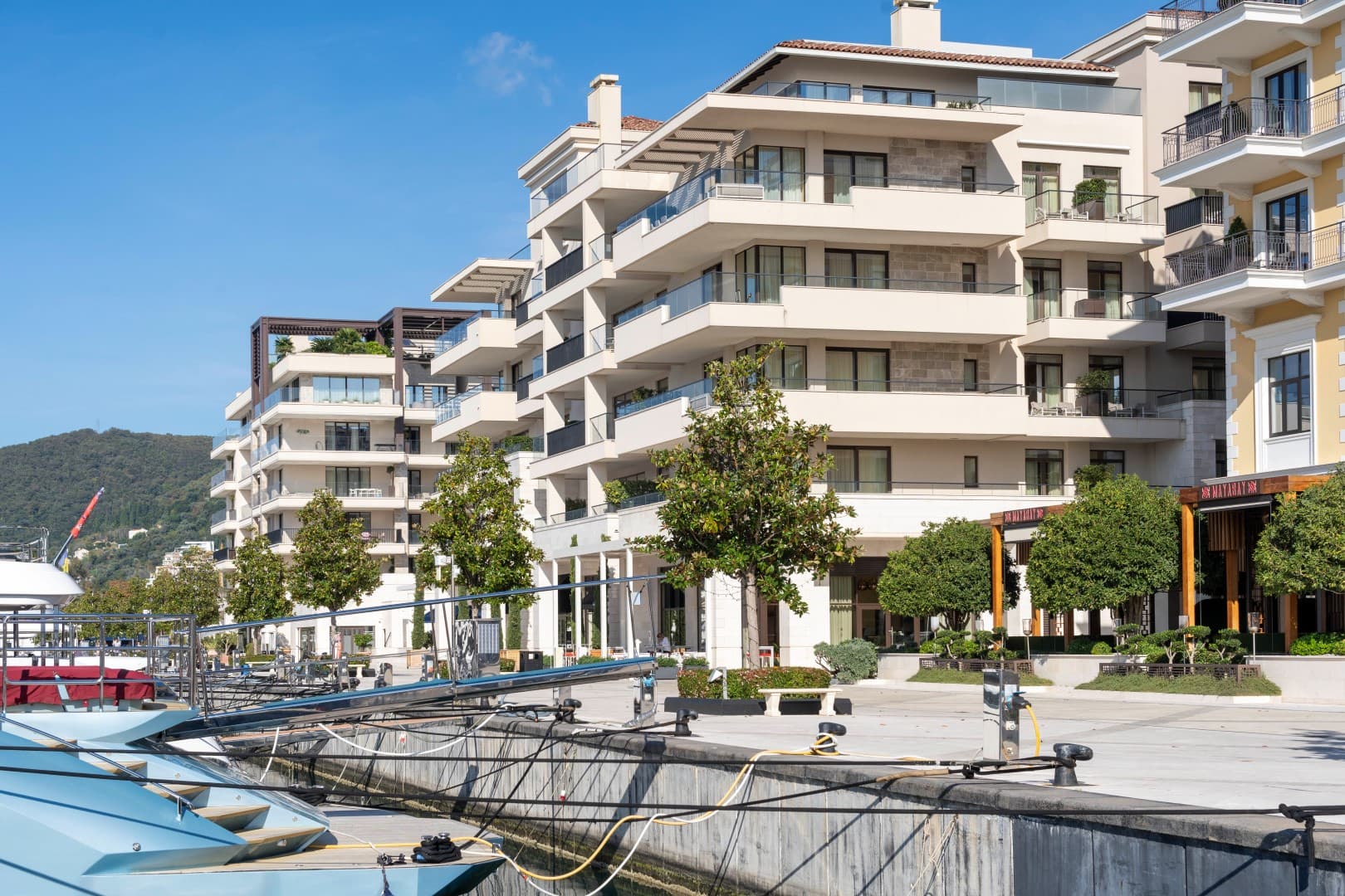 Апартаменты с 3 спальнями Waterfront Aqua, Тиват, Порто Черногория — фото 20 из 20