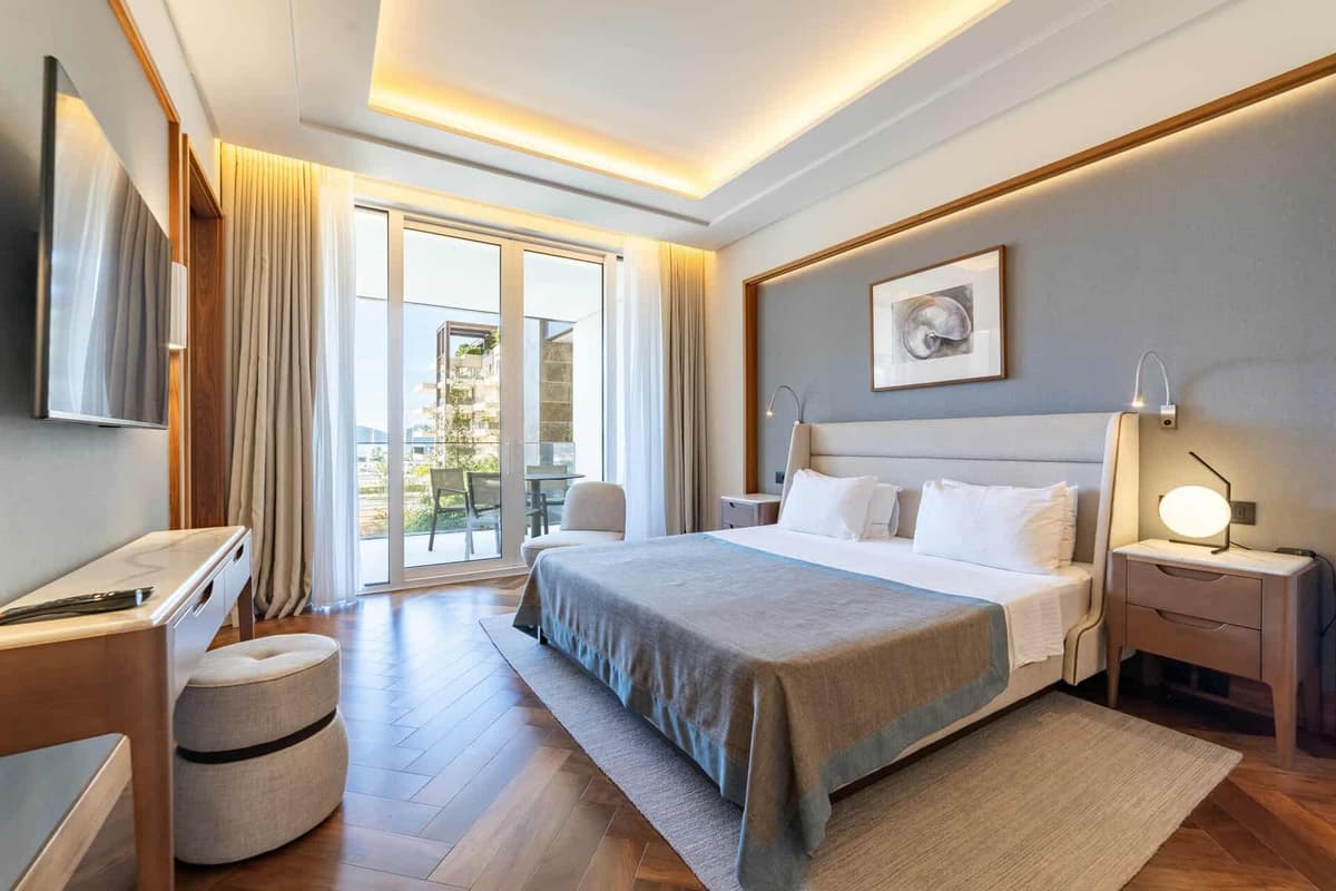 Elena Deniz Manzaralı 1bdr Daire, Tivat, Porto Montenegro — 18 fotoğraftan 10.