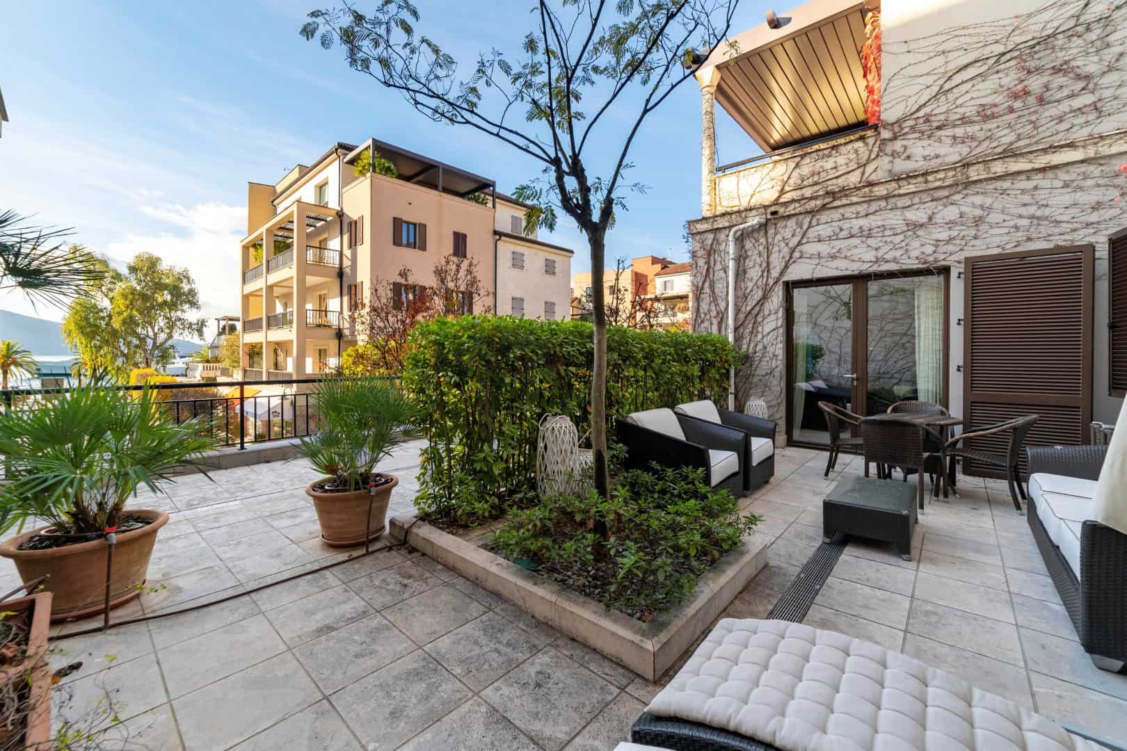 Zeta 1bdr Daire, Tivat, Porto Montenegro — 16 fotoğraftan 16.