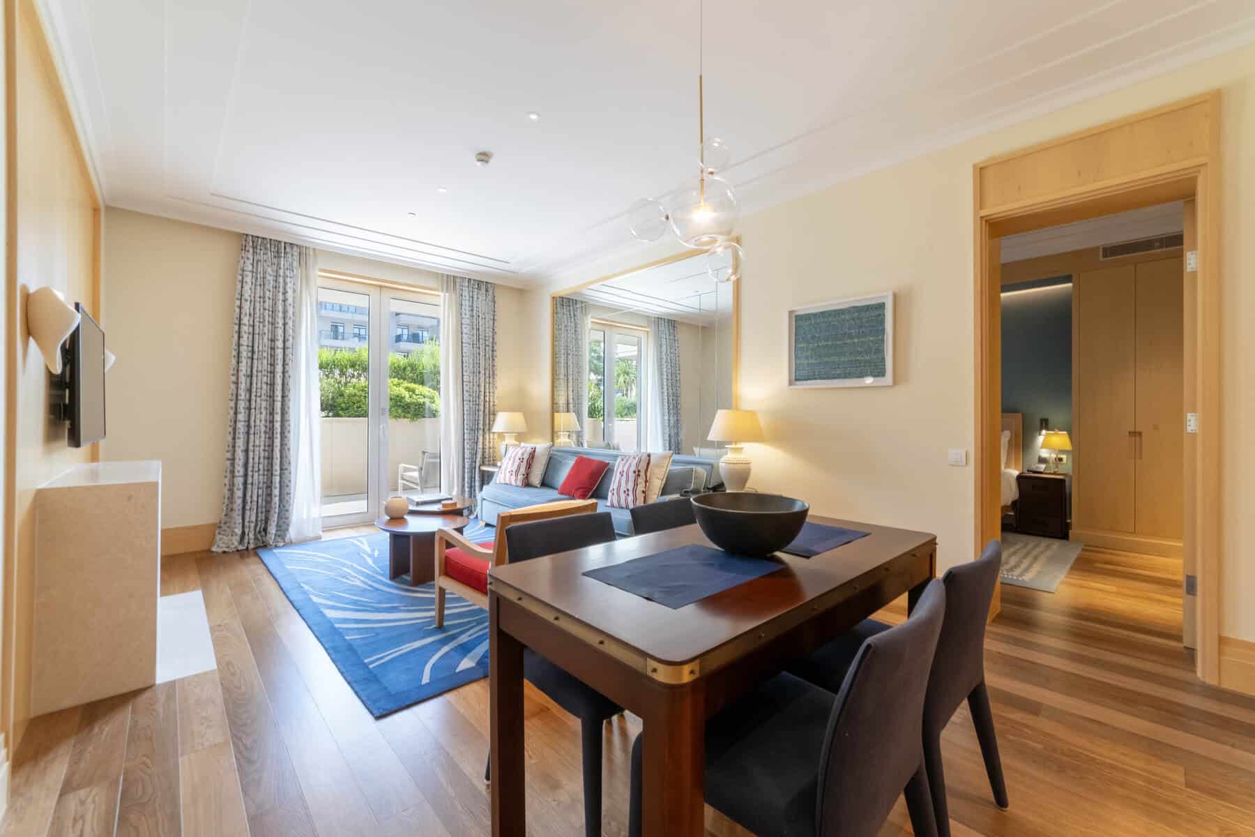 Baia 1bdr Havuz Kenarı Daire, Tivat, Porto Montenegro — 13 fotoğraftan 3.