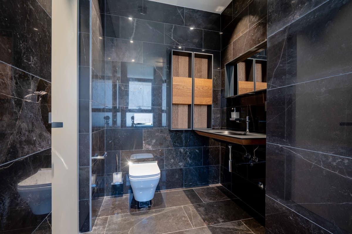 Дизайнерские апартаменты Royal Gardens 2bdr, Будва, Королевские сады — фото 12 из 19