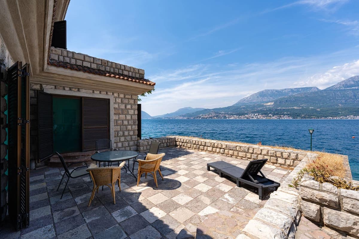 Otantik Su Kenarı Taş Villa, Rose, Herceg Novi, Rose — 12 fotoğraftan 10.