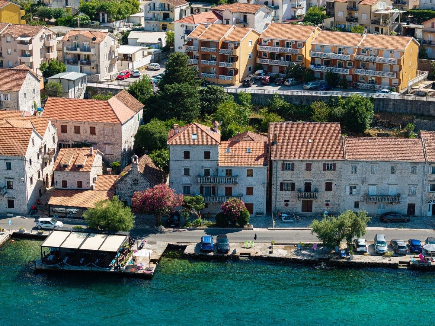 Tarihi taş villa Prcanj, Prcanj, Kotor — 21 fotoğraftan 1.