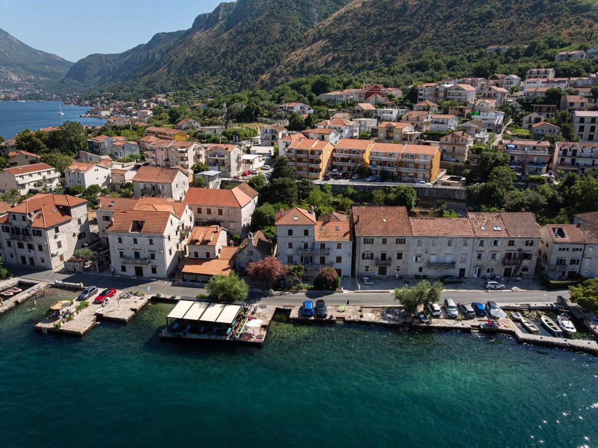 Tarihi taş villa Prcanj, Prcanj, Kotor — 21 fotoğraftan 20.