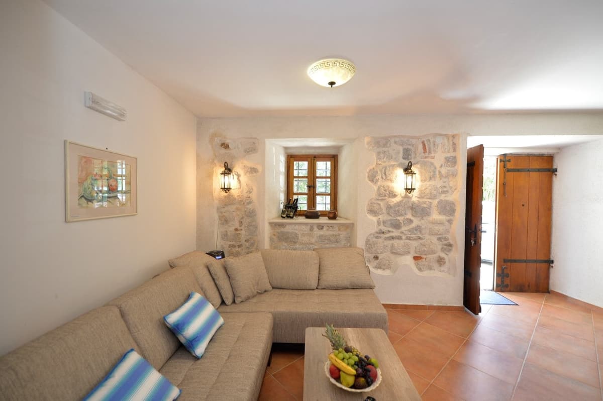 Tarihi taş villa Prcanj, Prcanj, Kotor — 21 fotoğraftan 4.