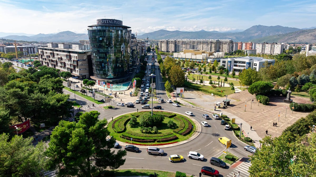 Апартаменты Capital Plaza с двумя спальнями, Подгорица, Столичная площадь