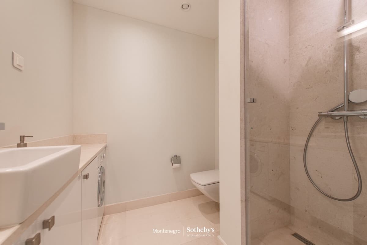 Ozana Two-bedroom Apartment For Rent, Tivat, Porto Montenegro — photo 16 of 17