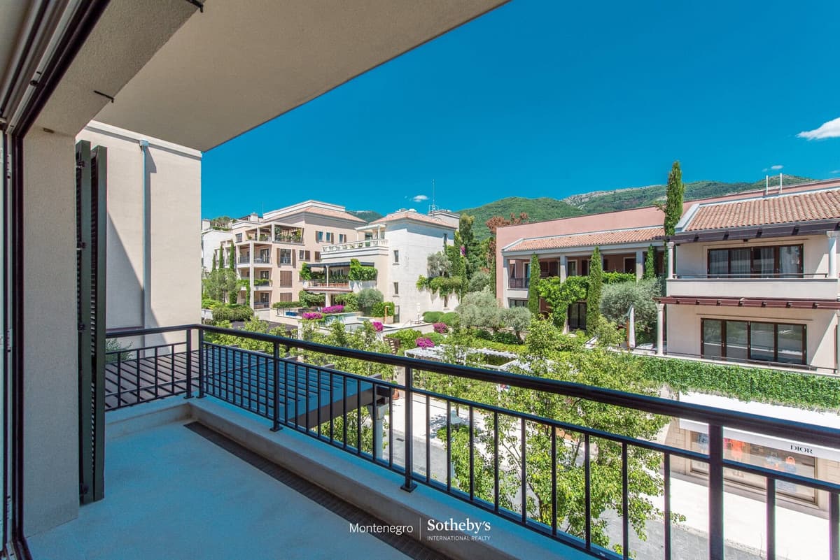 Ozana Two-bedroom Apartment For Rent, Tivat, Porto Montenegro — photo 9 of 17