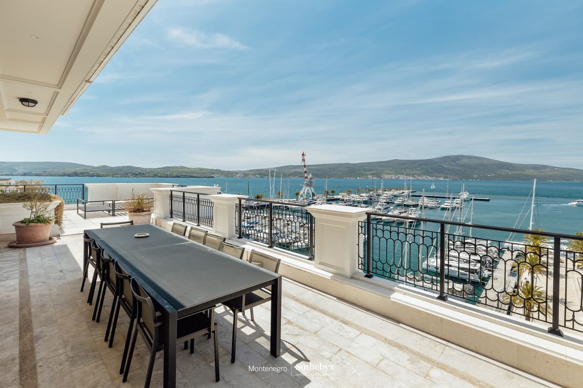 Подпись Regent Penthouse, Тиват, Порто Черногория — фото 19 из 22