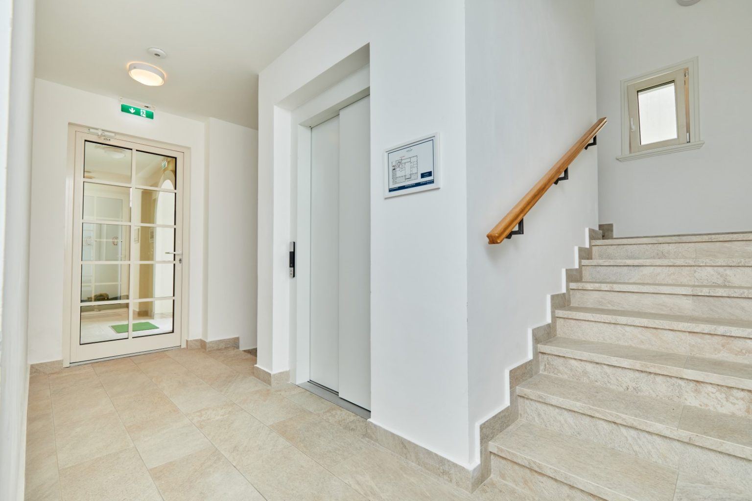Lavanda Apartment, Lustica Bay